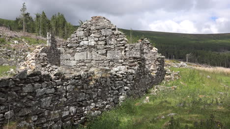 Irlanda-Ruinas-De-Casa-De-Piedra