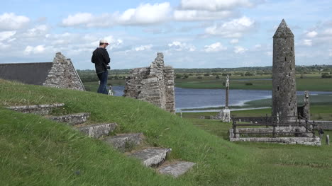 Ireland-Clonmacnoise-A-Round-Tower-Stands-By-The-Shannon-River-Pan