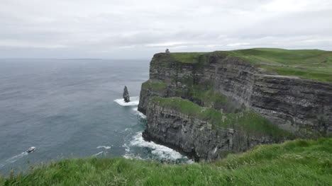 Ireland-County-Clare-Cliffs-Of-Moher-With-Boat