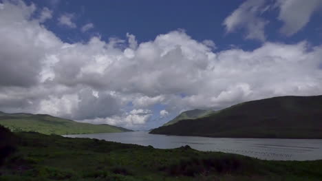 Condado-De-Irlanda-Galway-Nubes-Moviéndose-Sobre-El-Fiordo-De-Killary