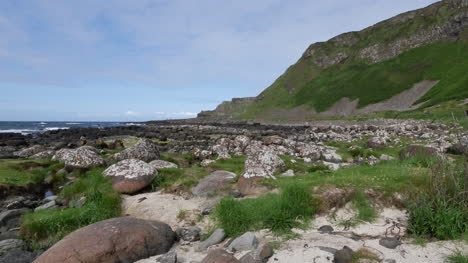 Northern-Ireland-Giants-Causeway-Coastal-View-With-Rocks-And-Grass