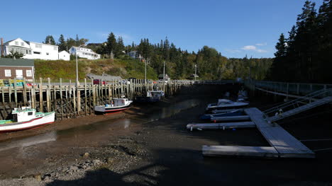 Kanada-Niedrigste-Ebbe-An-Den-Docks