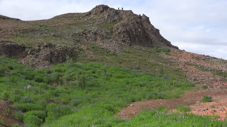 Colina-De-Islandia-Sobre-La-Cuenca-Del-Géiser