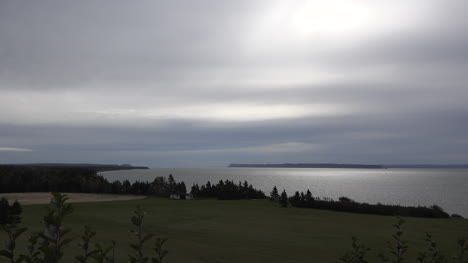 Canada-Bay-Of-Fundy-Under-Cloudy-Sky