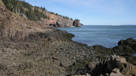 Canada-Bay-Of-Fundy-View-With-Rocks-Low-Tide