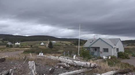 Kanada-Nova-Schottland-Häuser-Unter-Bewölktem-Himmel