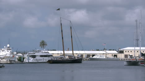 Florida-Key-West-Harbor-Segelboot-Ankommenboat