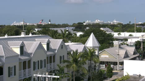 Florida-Key-West-Blick-Auf-Die-Stadt-In-Richtung-Kreuzfahrtschiffe