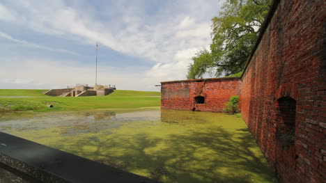 Louisiana-Fort-Jefferson-Graben-Und-Mauern