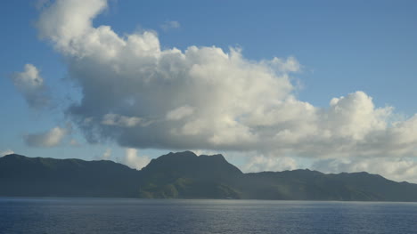 Amerikanisch-Samoa-Mit-Wolke