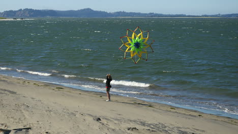 Oregon-Columbia-River-Flying-Kite-On-Beach