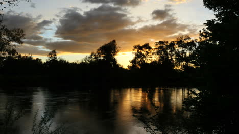 Australien-Murray-River-Bei-Albury-Cloud