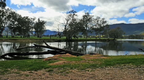 Australia-Murray-Río-Nubes-Reflejadas