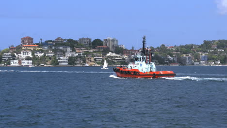 Australien-Sydney-Harbour-Mit-Schlepper-Vorbei-Vorort