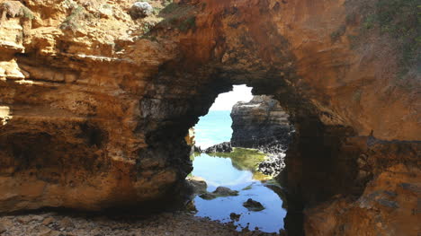 Australien-Great-Ocean-Road-Grotte-Im-Inneren-Vergrößern