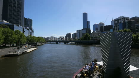 Australia-Melbourne-Yarra-River-Flows-Past-Cafe