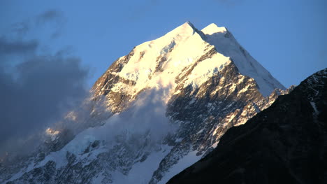 Nueva-Zelanda-Monte-Cook-Pico-Y-Nubes-Lapso