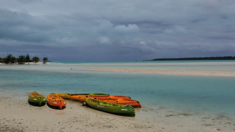 Aitutaki-Colorful-Kayaks