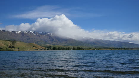New-Zealand-Lake-Dunstan-With-Cloud-And-Rain