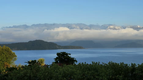 Neuseeland-Lake-Manapouri-Morgenwolke
