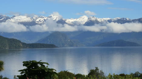 Neuseeland-See-Manapouri-Morgendliche-Aussicht