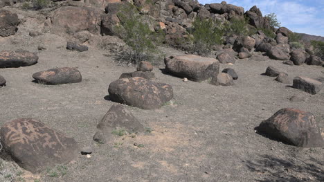 Arizona-Zooms-On-Rock-Art-At-Blm-Site
