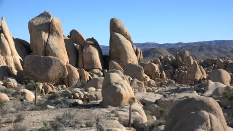 California-Joshua-Tree-Jumble-Of-Rocks