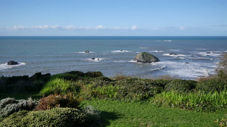 California-Turtle-Rock-And-Two-Tone-Sea