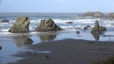 Oregon-Coast-En-Bandon-People-En-El-Sonido-De-La-Playa