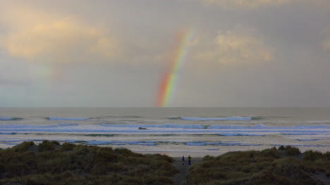 Regenbogen-Und-Wolken-An-Der-Küste-Von-Oregon-Heranzoomen