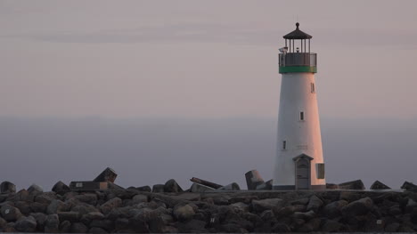 Kalifornien-Santa-Cruz-Leuchtturm-Und-Wellenbrecher