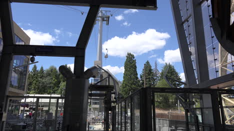 Oregon-Portland-Cable-Car-Descends-Time-Lapse