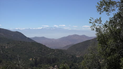 Chile-Andes-Se-Acerca-A-Los-Picos