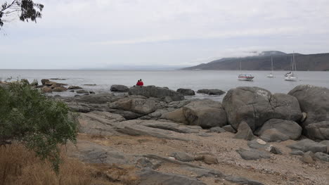 Chile-Papudo-Rocas-Y-Personas-Acercar