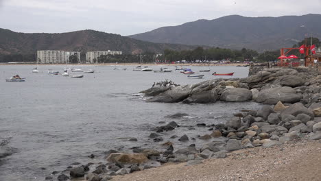 Chile-Papudo-Zooms-From-Pelicans