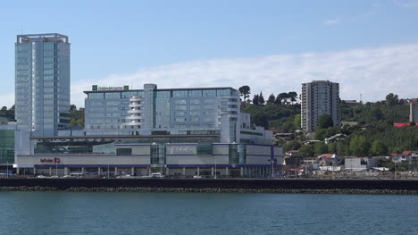 Chile-Puerto-Montt-Pans-Einkaufszentrum