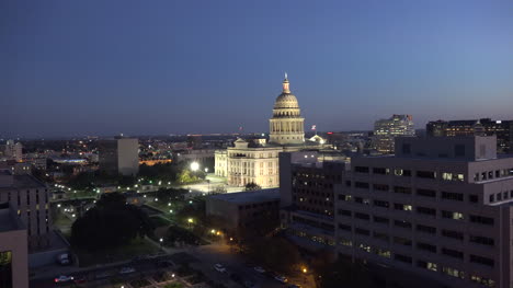Texas-Austin-Capitol-Building-In-Evening-Zoom-In