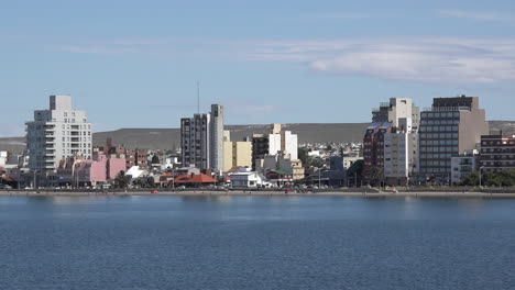 Argentinien-Errichten-Schuss-Schwenken-Puerto-Madryn