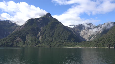 Chile-Aisen-Fjord-Passing-Cirques