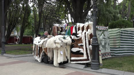 Chile-Punta-Arenas-Wool-Sales-In-Plaza