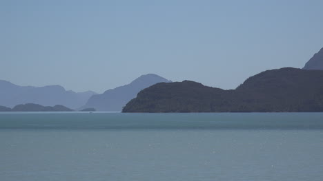 Chilefjord-Mit-Milchigem-Wasser