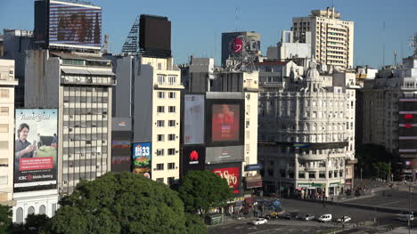 Argentinien-Buenos-Aires-Gebäude-An-Der-Avenue-9-Juli