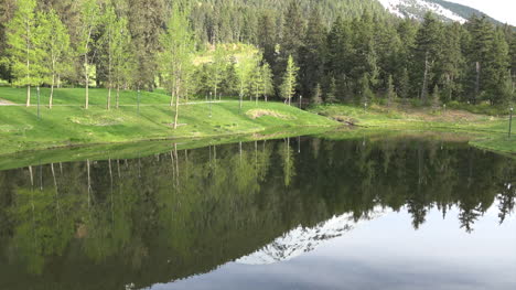 Alaska-Alyeska-Berg-Reflektiert-Zoom-In