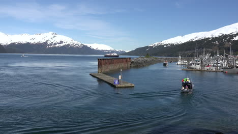 Alaska-Whittier-Boat-Sailing-In-Harbor