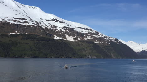 Alaska-Whittier-Boats-Motoring-Zoom-In