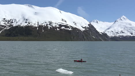 Alaska-Man-In-Kayak-Pan