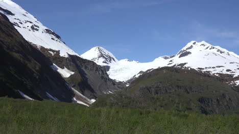 Alaska-Se-Acerca-Al-Glaciar-Colgante