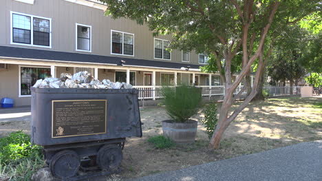 California-Jamestown-Ore-Car