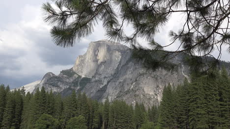 California-Yosemite-Zooms-On-Half-Dome