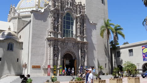 California-Entrance-To-A-Museum-People